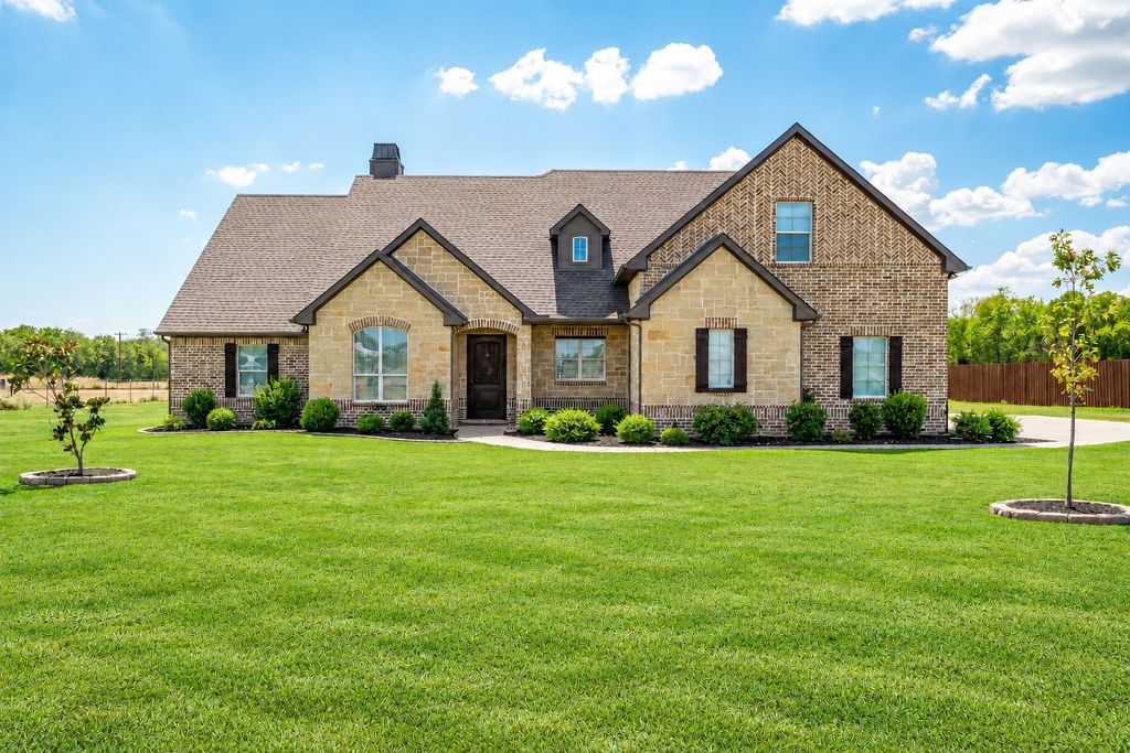 3857 County Road 2156, Caddo Mills, TX 75135