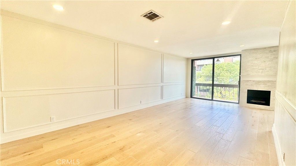 1735 N Fuller Avenue 445, Los Angeles, CA 90046 — photo 2