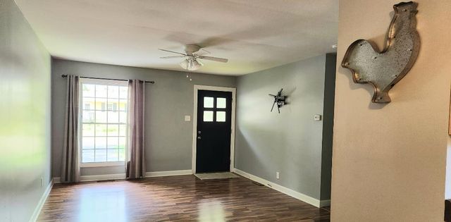 608 Sheridan Drive, Wauconda, IL 60084