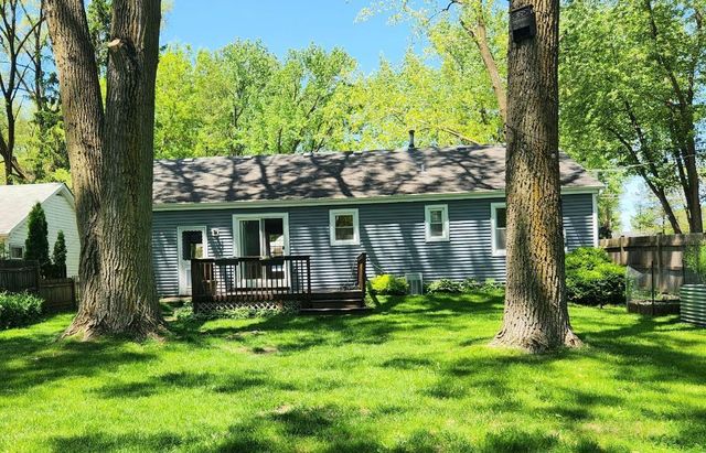 608 Sheridan Drive, Wauconda, IL 60084