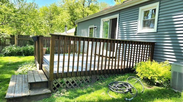 608 Sheridan Drive, Wauconda, IL 60084