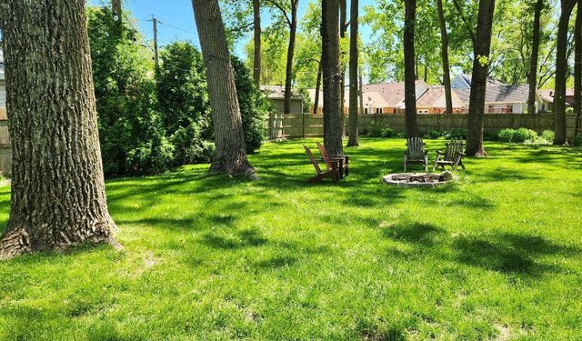 608 Sheridan Drive, Wauconda, IL 60084