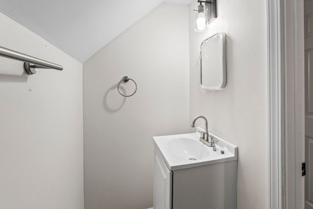 16608 Sawyer Avenue, Markham, IL 60428