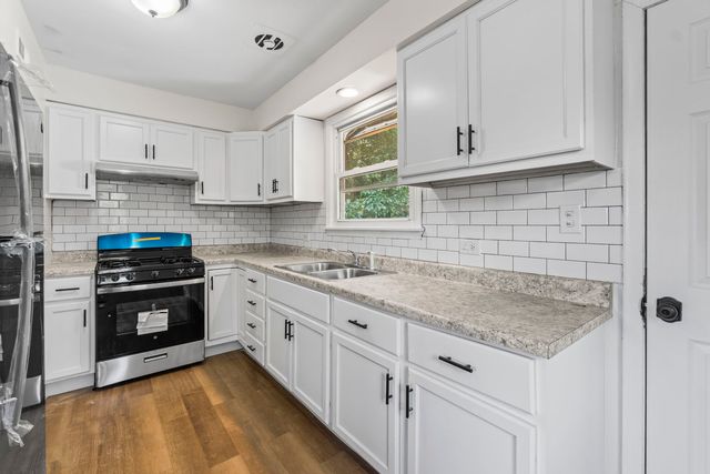 16608 Sawyer Avenue, Markham, IL 60428