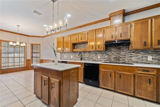 7402 Lugano Dr, Corpus Christi, TX 78413