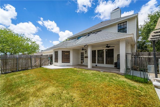 7402 Lugano Dr, Corpus Christi, TX 78413