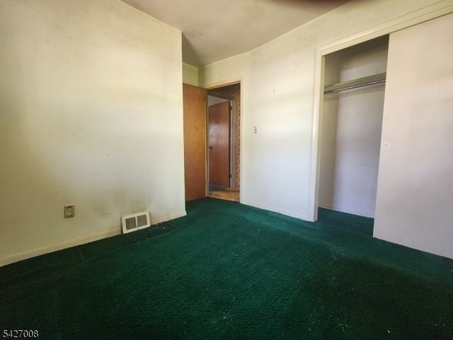 286 Cupsaw Dr, Ringwood Boro, NJ 07456