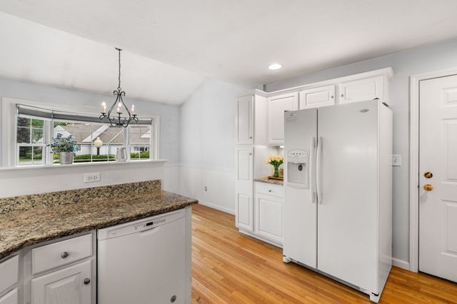 14 Wessonville Village Way 79, Westborough, MA 01581