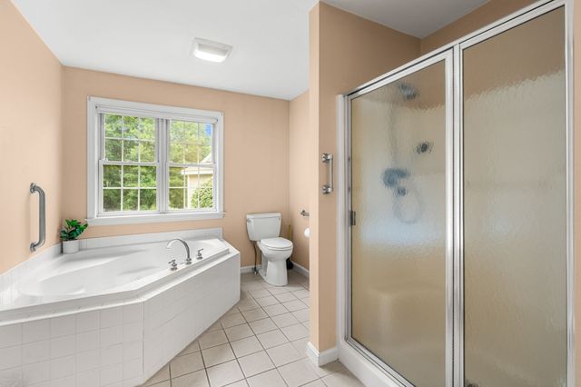 14 Wessonville Village Way 79, Westborough, MA 01581