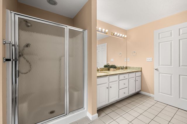 14 Wessonville Village Way 79, Westborough, MA 01581