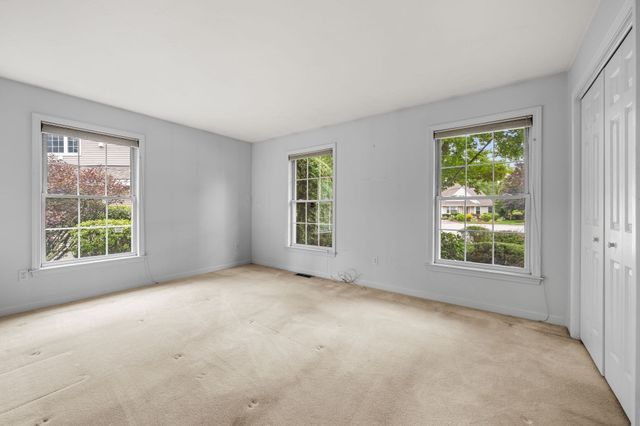 14 Wessonville Village Way 79, Westborough, MA 01581