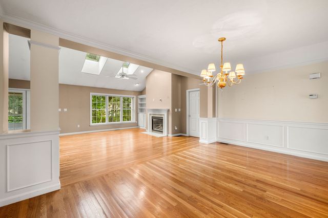 14 Wessonville Village Way 79, Westborough, MA 01581