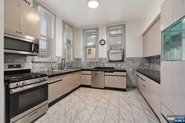 229-235 Ballantine Parkway, Newark, NJ 07104