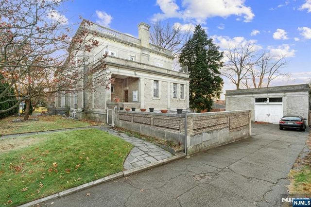 229-235 Ballantine Parkway, Newark, NJ 07104