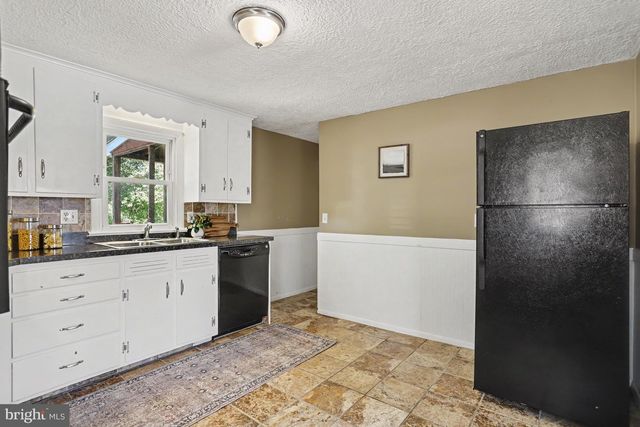 55 BAUGHER DR, Hanover, PA 17331