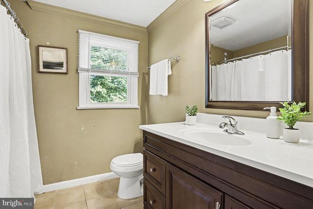 55 BAUGHER DR, Hanover, PA 17331