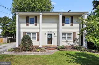 55 BAUGHER DR, Hanover, PA 17331