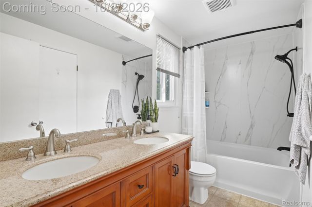 8891 Manton Avenue, Plymouth Charter Township, MI 48170