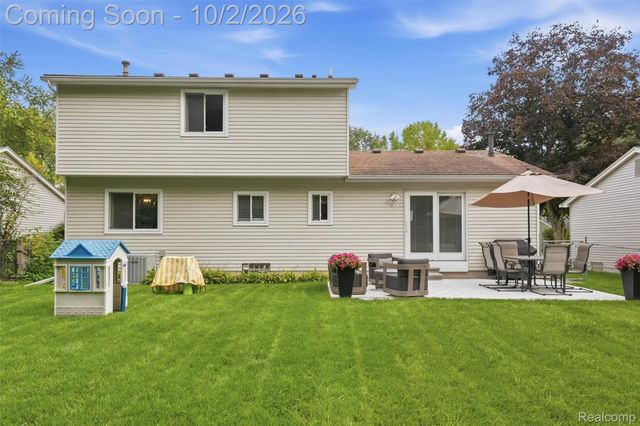 8891 Manton Avenue, Plymouth Charter Township, MI 48170