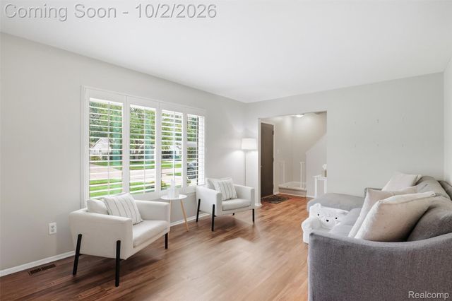 8891 Manton Avenue, Plymouth Charter Township, MI 48170