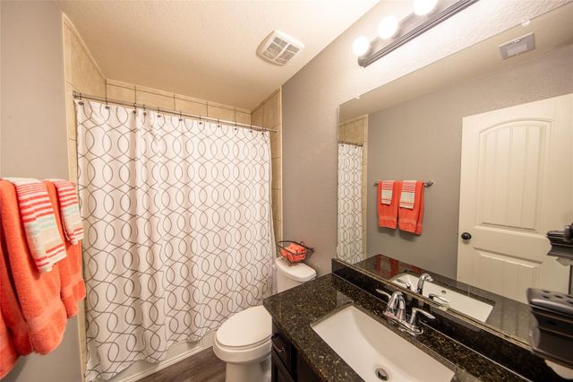 11207 Willowcrest, Tomball, TX 77375