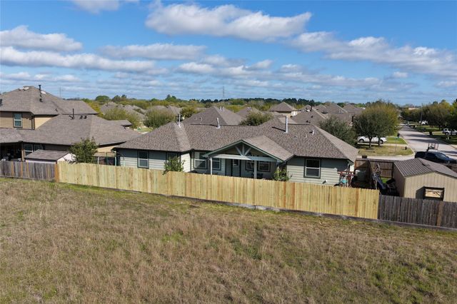 11207 Willowcrest, Tomball, TX 77375