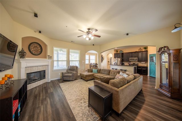 11207 Willowcrest, Tomball, TX 77375