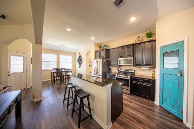 11207 Willowcrest, Tomball, TX 77375