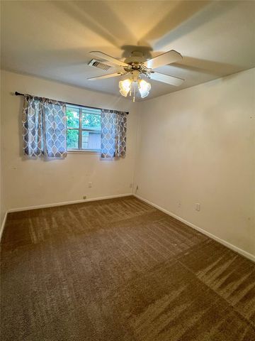 426 Shadow Creek Drive, El Lago, TX 77586