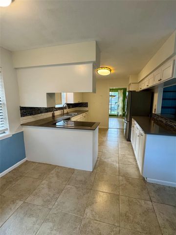 426 Shadow Creek Drive, El Lago, TX 77586
