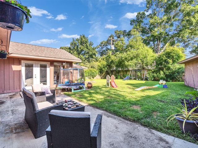 426 Shadow Creek Drive, El Lago, TX 77586