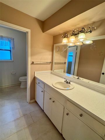 426 Shadow Creek Drive, El Lago, TX 77586