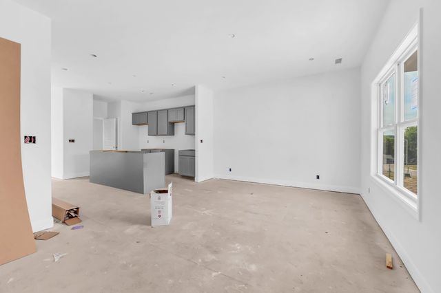 30 Dixon Drive, Clarksville, TN 37040