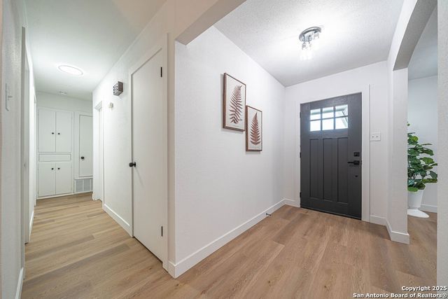 7817 Hollow Oak, Live Oak, TX 78233