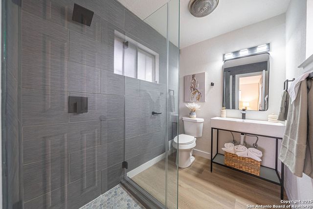 7817 Hollow Oak, Live Oak, TX 78233