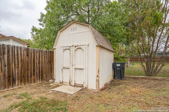 7817 Hollow Oak, Live Oak, TX 78233