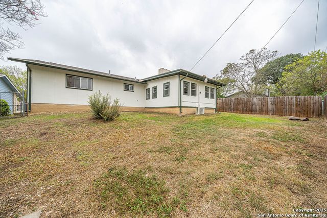 7817 Hollow Oak, Live Oak, TX 78233