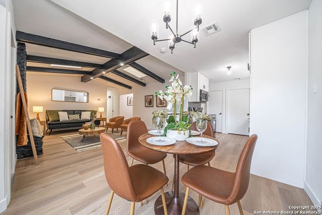 7817 Hollow Oak, Live Oak, TX 78233