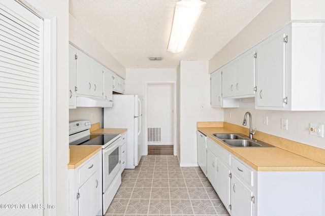 1207 19TH Street N, Jacksonville Beach, FL 32250