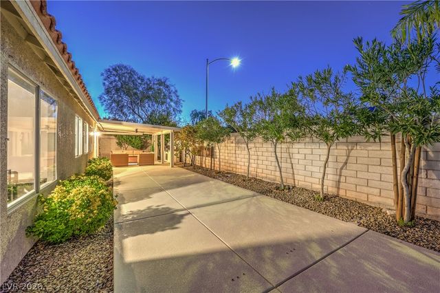 8900 Big Plantation Avenue, Las Vegas, NV 89143