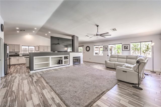 8900 Big Plantation Avenue, Las Vegas, NV 89143