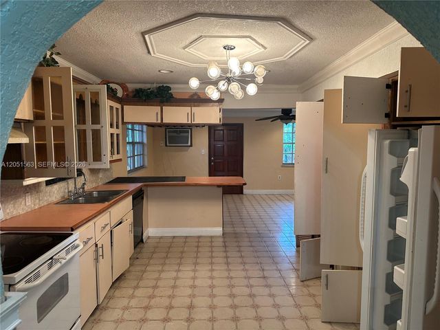 455 NW 133rd Street, North Miami, FL 33168