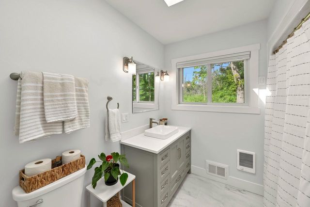 3415 Fiebrantz DRIVE, Brookfield, WI 53005