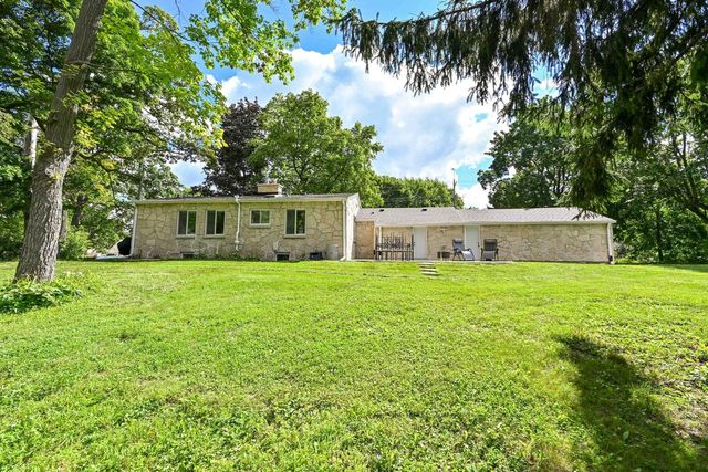 3415 Fiebrantz DRIVE, Brookfield, WI 53005