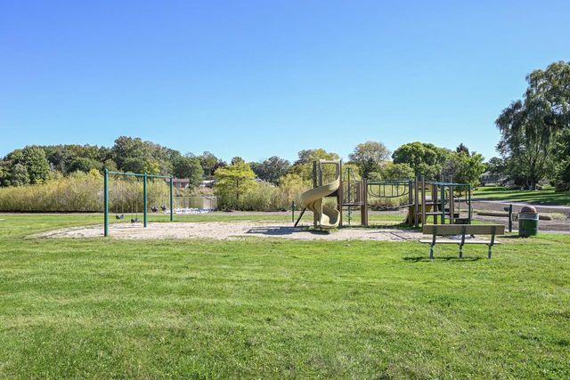 3415 Fiebrantz DRIVE, Brookfield, WI 53005