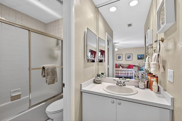 837 NW 47th Street, Deerfield Beach, FL 33064