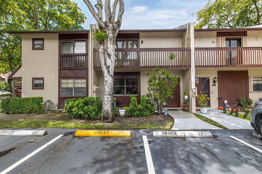 837 NW 47th Street, Deerfield Beach, FL 33064