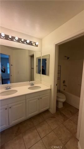 28382 Mirabelle, Saugus, CA 91350