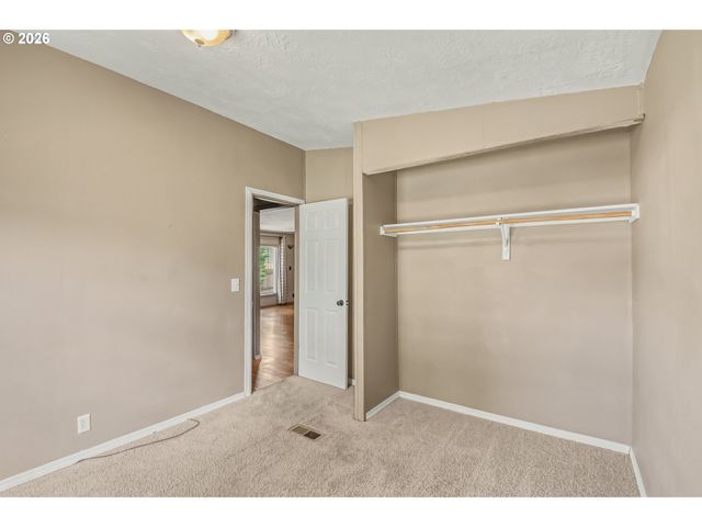 1949 Se PALMQUIST Rd 5, Gresham, OR 97080