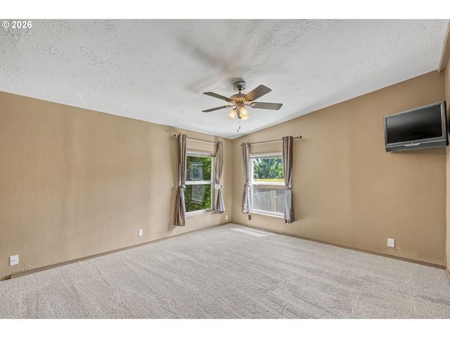 1949 Se PALMQUIST Rd 5, Gresham, OR 97080